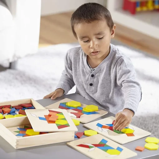 Bloques y tableros con motivos de aprendizaje - Melissa & Doug