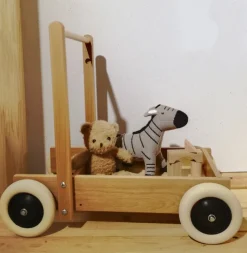 Carro de paseo de madera maciza - Egmont Toys