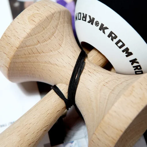 Krom Kendama Pop Negro - KROM Kendama