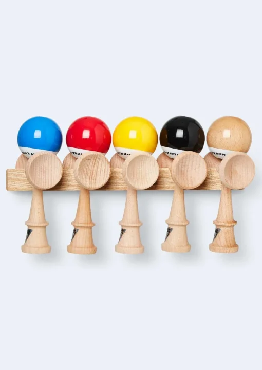Soporte para Kendama John Cliff en madera de fresno - KROM Kendama