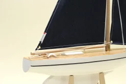 Velero Le Beajour con vela azul 40cm - Maison Tirot
